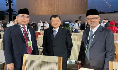 Jk bersama Ketum NU KH Yahya Cholil Staquf (kiri) dan Ketum Muhammadiyah Prof Haedar Nashir (kanan).