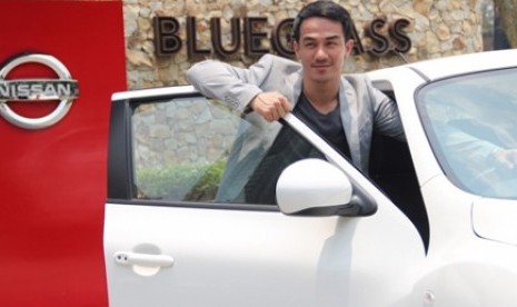 Joe Taslim, Brand Ambassador Nissan Juke Model 2013. 