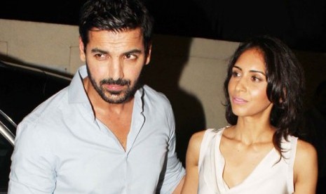 John Abraham dan Priya Runchal