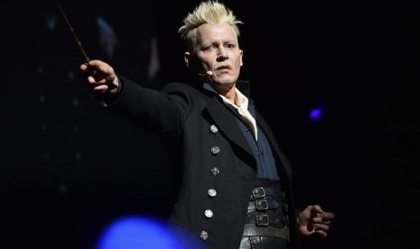 Johnny Deep berkostum Grindelwald