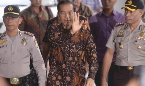  Joko Widodo tiba di Gedung Komisi Pemberantasan Korupsi, Jakarta Selatan, Kamis (26/6). 