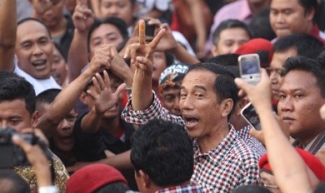 Jokow Widodo (Jokowi) saat bertemu pendukungnya di Solo, Jawa Tengah