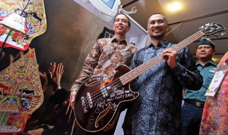 Jokowi, Abraham Samad dan Bass Metallica