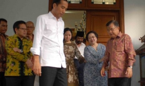 Jokowi-JK didampingi Ketua Umum PDIP, Megawati Soekarnoputri.