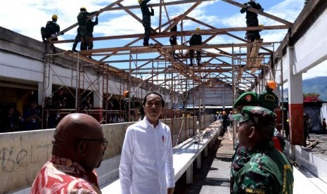 Jokowi ke pasar Wouma di Wamena 