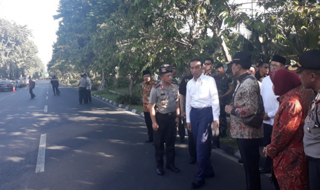 Jokowi Tinjau Gereja Kristen Indonesia di Jalan Dipenogoro, Ahad (13/5). 