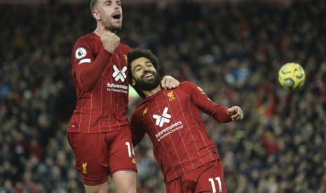 Jordan Henderson dan Mohamed Salah.