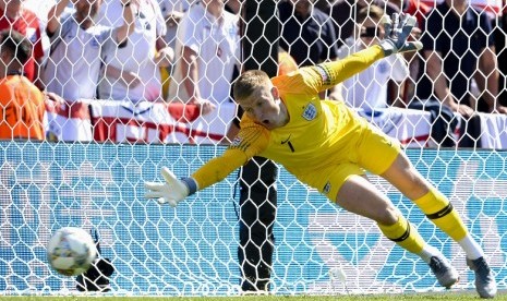 Jordan Pickford jadi pahlawan kemenangan Inggris atas Swiss pada perebutan peringkat tiga UEFA Nations League.