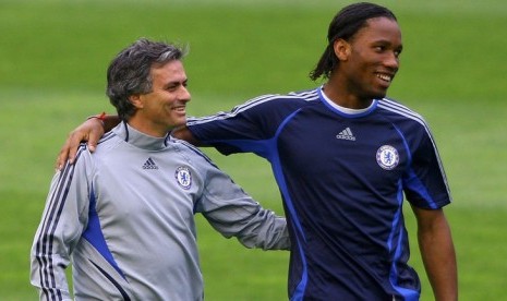 Jose Mourinho dan Didier Drogba.