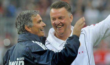 Jose Mourinho dan Louis van Gaal.