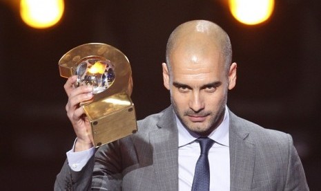 Josep Pep Guardiola saat memenangkan Pelatih Terbaik FIFA 2011.