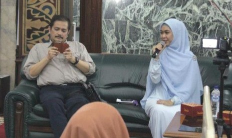 Joserizal dan Oki Setiana Dewi di acara MY Night garapan Remaja Islam Sunda Kelapa (RISKA) Sabtu-Ahad (24-25/11).