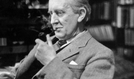 JRR Tolkien, penulis Inggris yang menelurkan karya besar buku Lord of the Rings itu tinggal di Oxford semasa hidupnya.