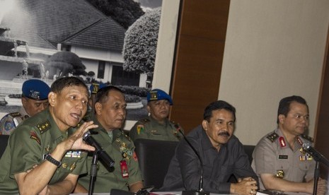 Jumpa pers bentrokan TNI dan Polri