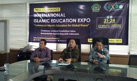 Jumpa Pers kegiatan International Islamic Education Expo 