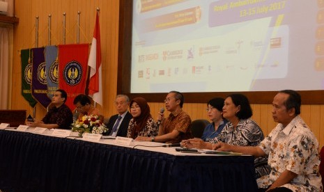 Jumpa pers rencana konferensi TEFL-TEFLIN.