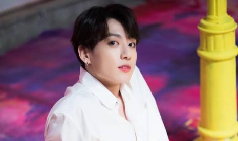 Jungkook secara khusus menjadi sutradara untuk video musik 'Life Goes On' (Foto: Jungkook BTS)