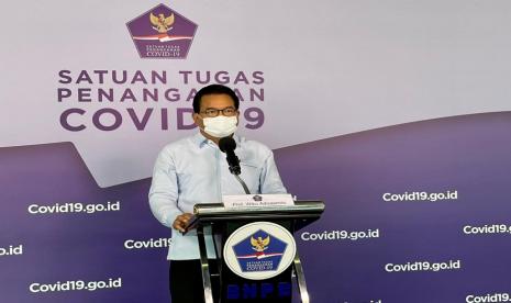 Juru Bicara Pemerintah untuk  Penanganan Covid-19 Wiku Adisasmito. Masyarakat diminta terus waspada demi cegah lonjakan kasus Covid-19 usai Idulfitri. Ilustrasi.