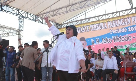 Juru kampanye nasional pasangan Jokowi-Ma’ruf Amin.Siti Nurbaya hadir dalam kampanye terbuka yang berlangsung di Lapangan Pasar Minggu Kandis, Kecamatan Siak, Riau