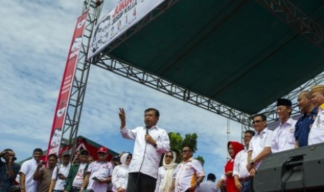 Jusuf Kalla, menyampaikan orasi saat kampanye terbuka pilpres 2014 