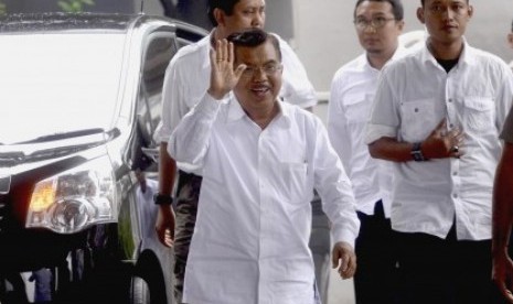 Jusuf Kalla tiba di Gedung Komisi Pemberantasan Korupsi, Jakarta Selatan, Kamis (26/6). 