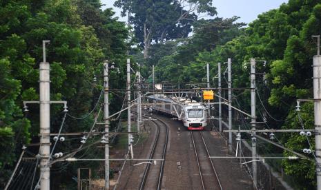 KA Bandara Soekarno-Hatta melintas di Jakarta, Rabu (1/9/2021). PT Railink kini resmi tidak lagi menjadi operator KA Bandara Soekarno-Hatta. 