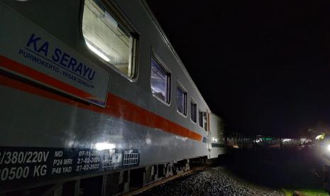 KA Serayu anjlok di jalur antara Stasiun Manonjaya dan Stasiun Ciamis, tepatnya di KM 285+01, Kabupaten Ciamis, Kamis (1/10). KA yang berasal dari Stasiun Pasar Senen itu anjlok pada sekira pukul 17.25 WIB. 