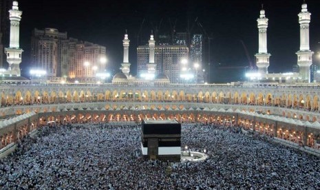  Kabah di Masjidil Haram Makkah, Arab Saudi, Selasa (23/10).  (Hassan Ammar/AP)