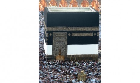  Kabah di Masjidil Haram Makkah, Arab Saudi, Selasa (23/10).  (Hassan Ammar/AP)