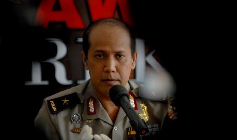 Kabiro Penerangan Masyarakat Polri Brigjen Pol. Boy Rafli Amar saat gelar barang bukti di Mabes Polri, Jakarta, Rabu (12/9).