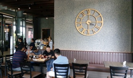 Kafe The Merchant di Como Park Kemang Timur, Jaksel.