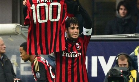 Kaka, usai mencetak gol ke-100 untuk AC Milan.