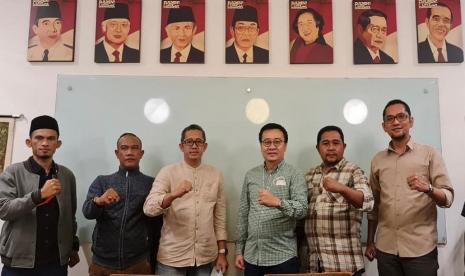  Kalangan pemuda yang tergabung Forum Pemuda Kebangsaan (FPK) melihat bahwa pemimpin Indonesia ke depan memang setidaknya harus lahir dari figur yang sudah teruji kepemimpinannya, baik di pusat ataupun di daerah. Hal tersebut terlontar dalam diskusi  diskusi publik dengan tema Peluang Kepala Daerah Pada Pilpres 2024 di Jakarta.