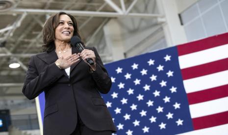 Barack Obama sebut Kamala Harris adalah langkah awal meraih kemenangan. Kamala Harris adalah senator perempuan kulit hitam sekaligus politikus berpengalaman. Ilustrasi.