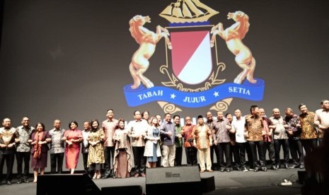 Kamar Dagang dan Industri Indonesia (Kadin) dalam acara malam rembuk pengusaha nasional, di Djakarta Theater, Jakarta, Selasa (23/4). Dalam kesempatan tersebut, Kadin mengajak seluruh pihak untuk menjaga persatuan. 