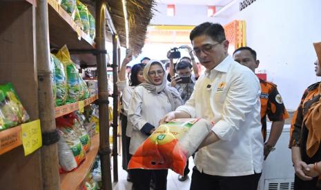 Kamar Dagang dan Industri (Kadin) Indonesia mengajak Pemuda Pancasila dan jaringan usaha ritel sembako Sahabat Usaha Rakyat (Sahara) berkolaborasi mewujudkan pemberdayaan warung kelontong.