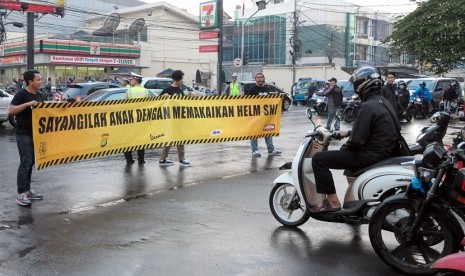 Kampanye keselamatan berkendara oleh Kutu Community