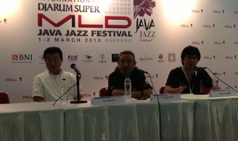 Kampanye pelestarian paus oleh Ecoparty di acara Java Jazz Festival 2013