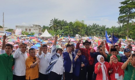 Kampanye terbuka Jurkam Nasional pasangan Jokowi-Ma'ruf di Lapangan Kauman Kuning Kabupaten Bungo, Jambi, Kamis (4/4) petang.