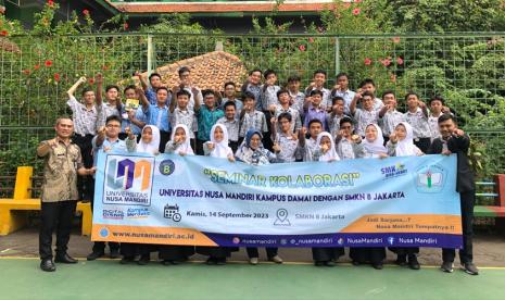  Kampus Digital Bisnis Universitas Nusa Mandiri (UNM) berkolaborasi dengan SMKN 8 Jakarta menggelar seminar.