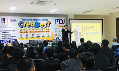 Kampus Digital Bisnis Universitas Nusa Mandiri (UNM) melalui kerja samanya dengan perusahaan startup Mandiri Digital Universe (MDU) atau NextOne sukses melangsungkan CreaBesT (Creative Business and Talent) dengan mendatangkan pemateri yang ahli di bidang konten kreator Jordy Lasmana Putra.