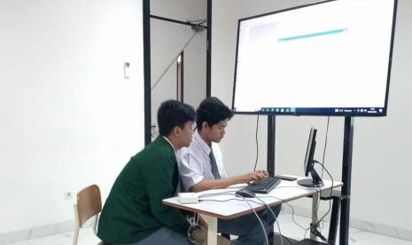 Kampus Digital Bisnis Universitas Nusa Mandiri (UNM) sukses menyelenggarakan kegiatan CreaBest (Creative, Bussiness dan Talent) yang berkolaborasi dengan perusahaan startup Mandiri Digital Universe (MDU) atau NextOne, yang dilaksanakan selama tiga hari yakni tanggal 9-11 Mei 2023.