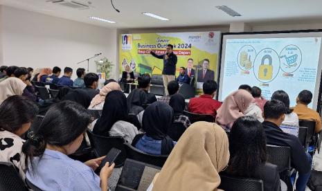 Kampus Digital Bisnis Universitas Nusa Mandiri (UNM) sukses menyelenggarakan kegiatan Seminar Business Outlook.