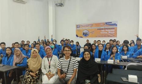 Kampus Digital Kreatif Universitas BSI (Bina Sarana Informatika) kampus Pontianak melalui Inkubator Bisnis BSI (IC BSI), sukses menggelar seminar wajib entrepreneur 2023.