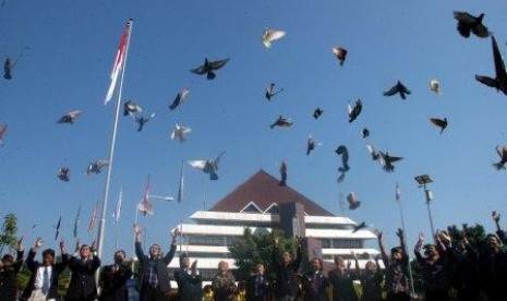 Kampus Institut Pertanian Bogor (IPB). Polisi sebut 311 mahasiswa IPB terjerat pinjol karena dijanjikan keuntungan 10 persen.