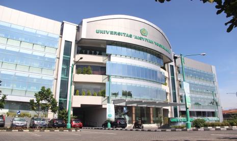 Kampus Unisa Yogyakarta.