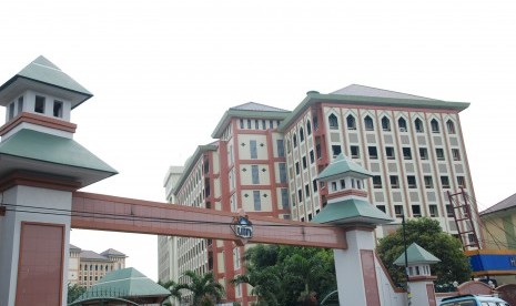 Kampus Universitas Islam Negeri (UIN) Syarif Hidayatullah Jakarta di Ciputat, Tangerang Selatan.