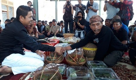 Kandidat Wagub Jabar Dedi Mulyadi mendapatkan kejutan di hari ulangtahunnya ke-47 di Kediaman pribadinya di Purwakarta