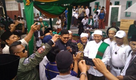 Kandidat Wagub Uu Ruzhanul Ulum saat di Sumedang, Selasa (27/3).