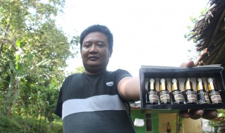 Kang Gingin, sang juragan madu klanceng.